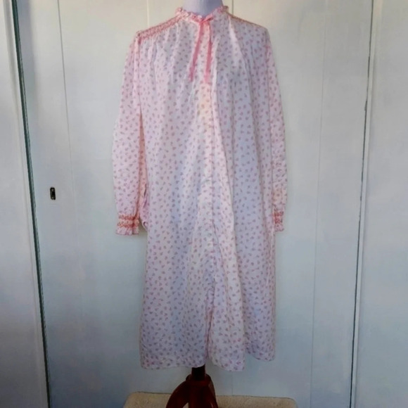 Vintage  Miss Elaine Pink White House Coat Robe Smocked Neck and CuffsVintage  M - Picture 2 of 16